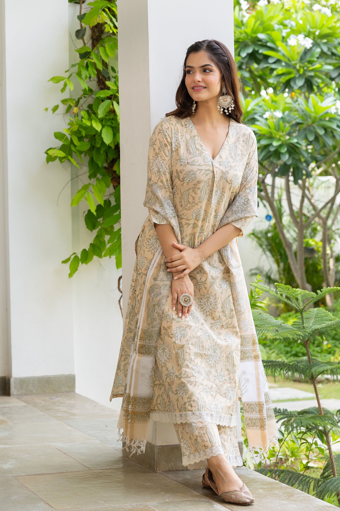 Kuhu Handblock Suit Set