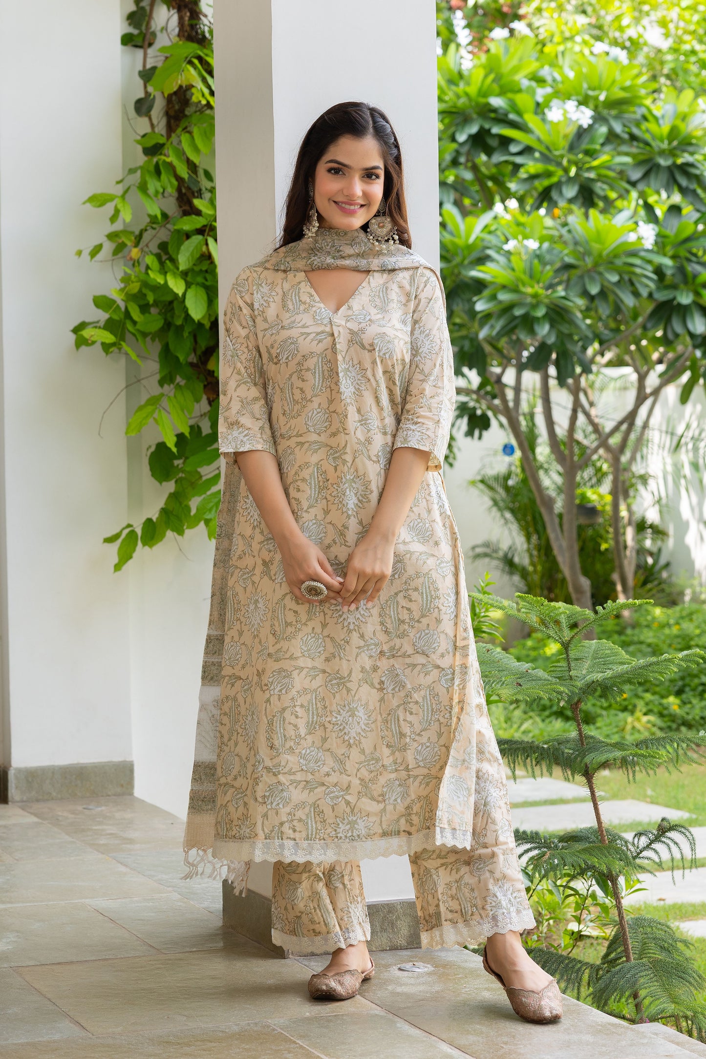 Kuhu Handblock Suit Set