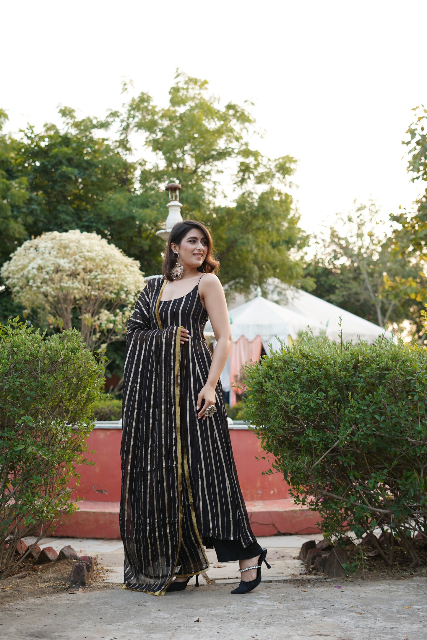 Sara Black Set