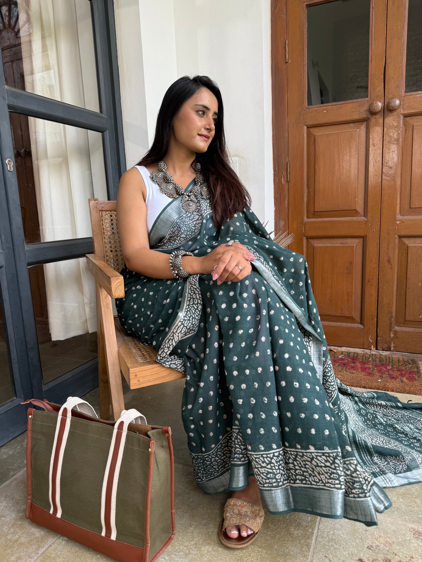 Neema Dabu Linen Saree (Teerth By Amaanyaa)