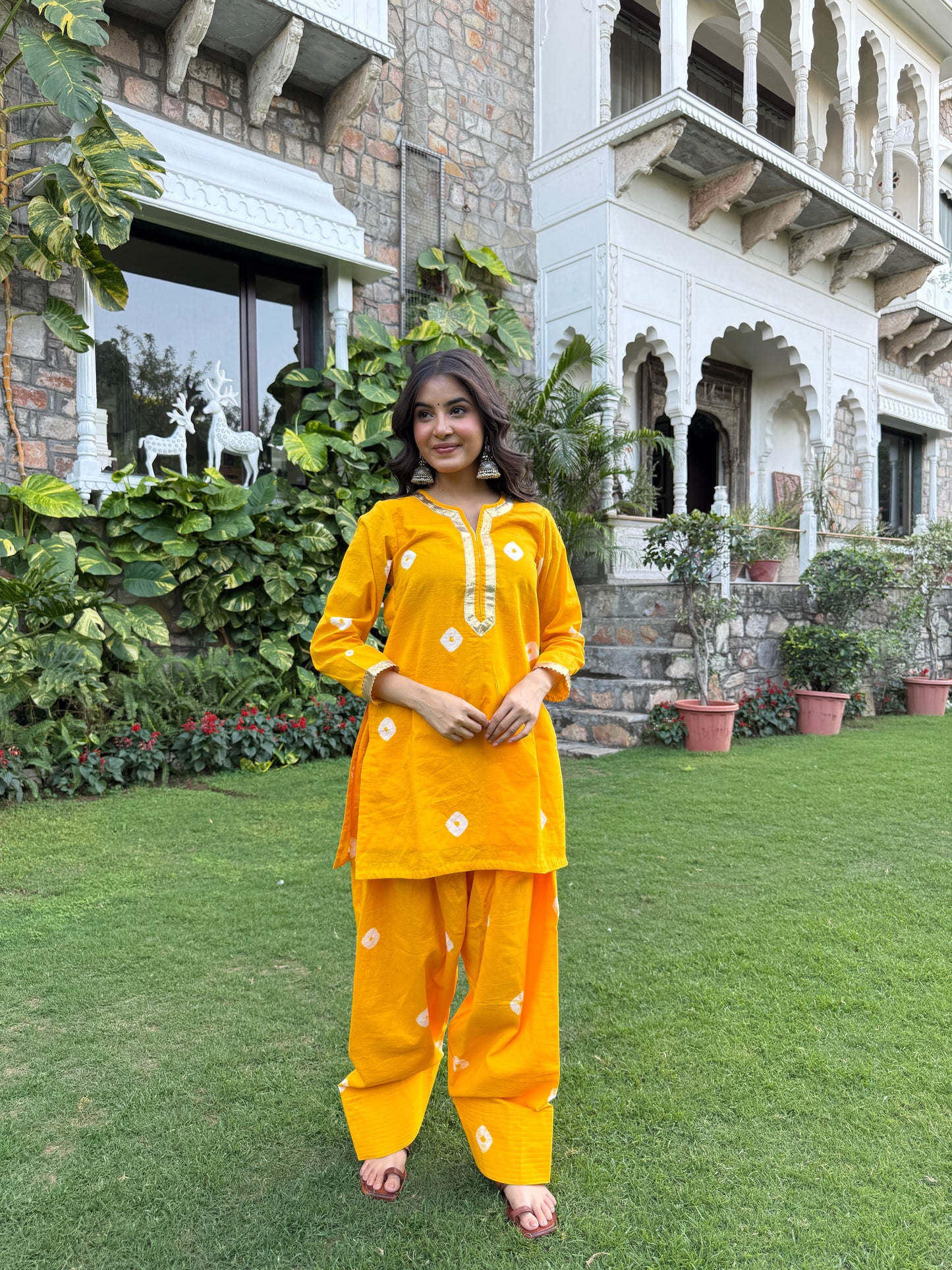 Mannat Yellow Bandhani Farshi Set