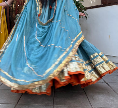 Mannat Firozi Lehenga