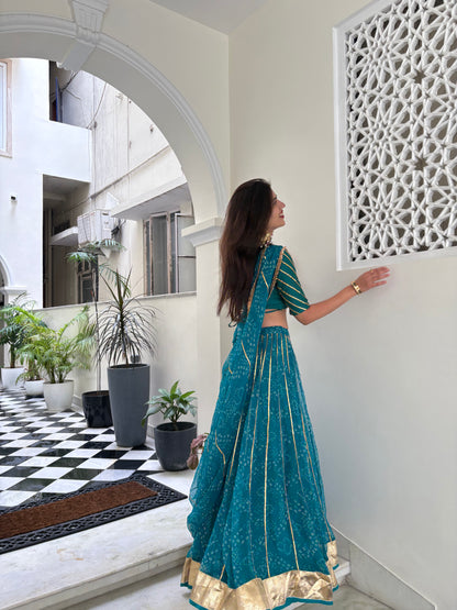 Siddhi Firozi Bandhani lehenga