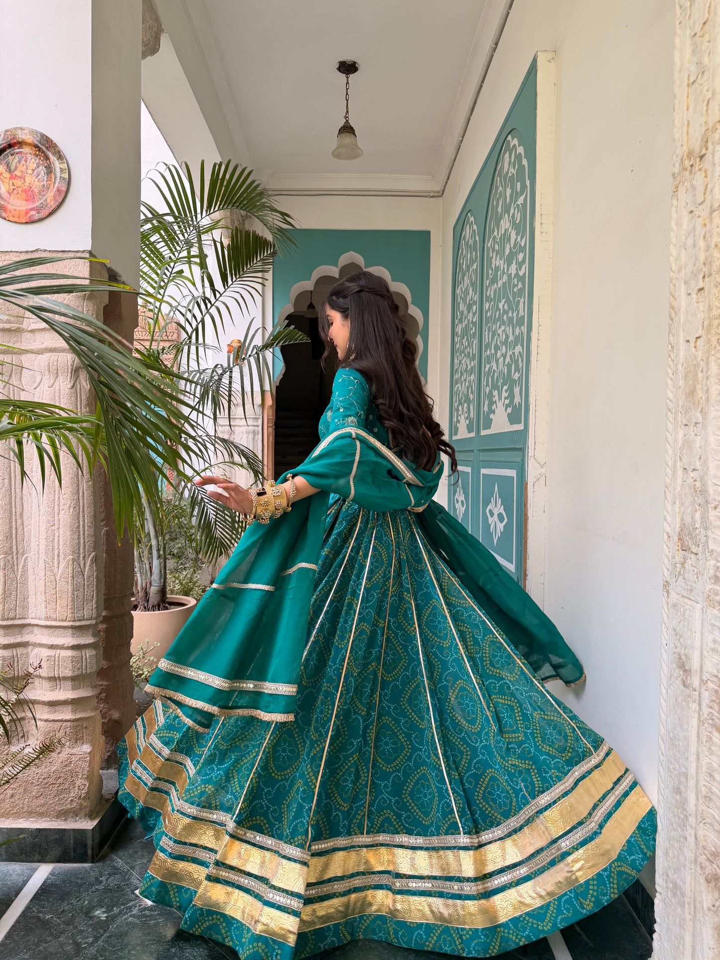 Shweta Aqua Bandhani Lehenga