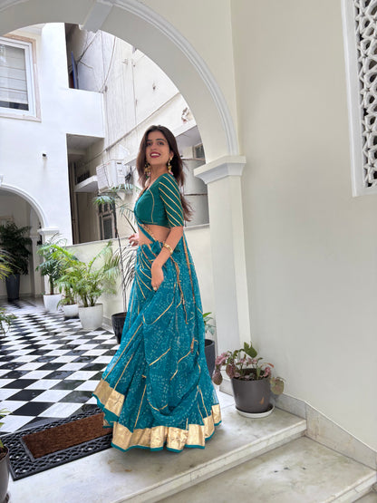 Siddhi Firozi Bandhani lehenga
