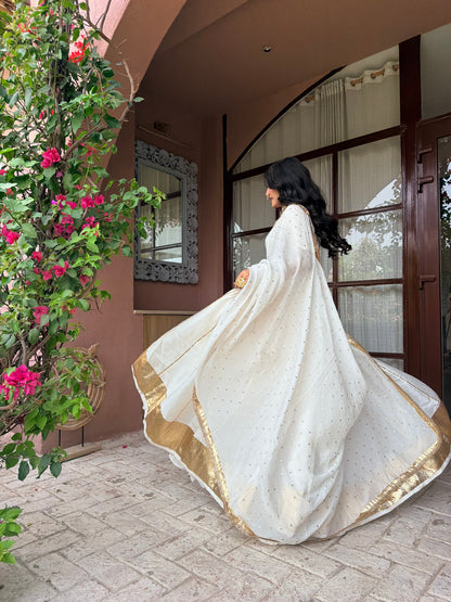 Atharvaa Ivory Lehenga