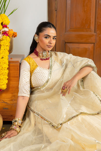 Kaashi White Lehenga Set