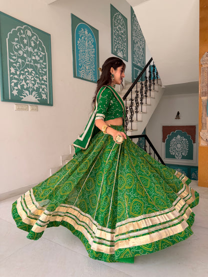 Shweta Green Bandhani Lehenga