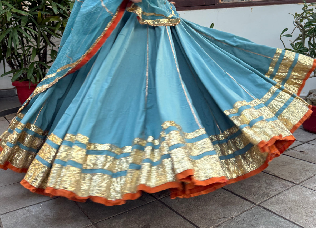 Mannat Firozi Lehenga