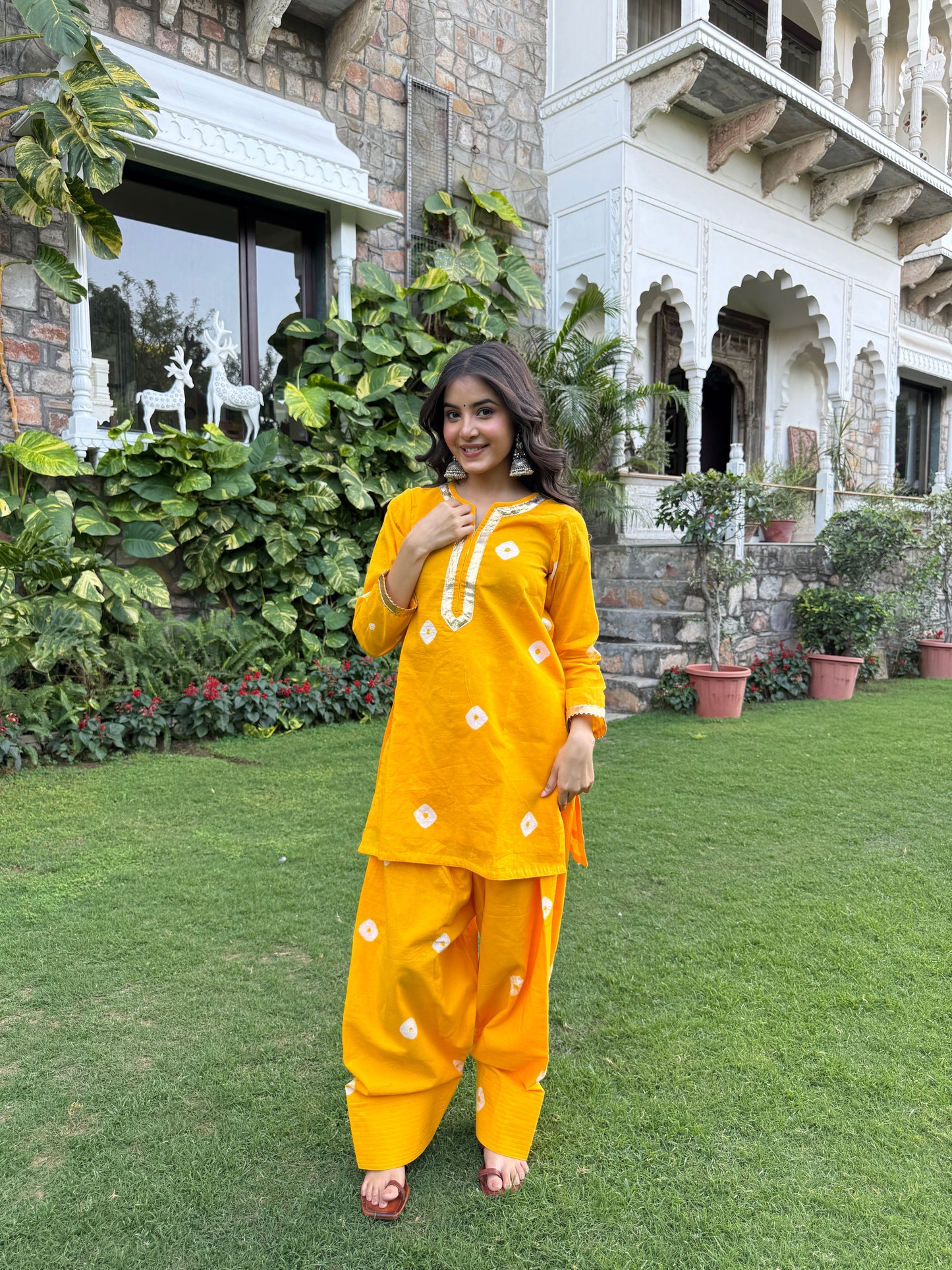 Mannat Yellow Bandhani Farshi Set