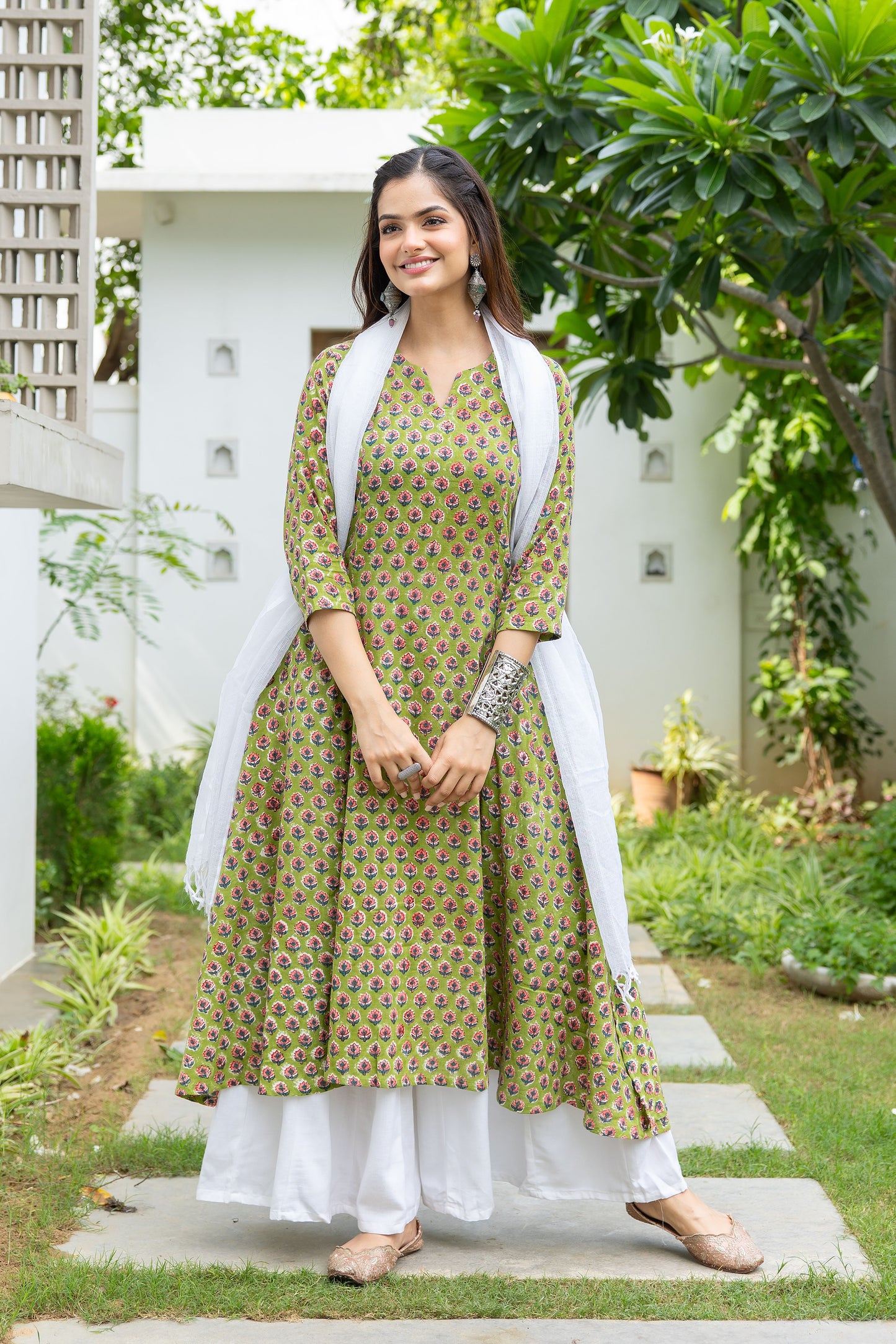 Akrita Dabu Slub Cotton kali Kurta Set