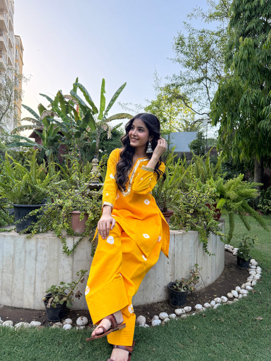 Mannat Yellow Bandhani Farshi Set