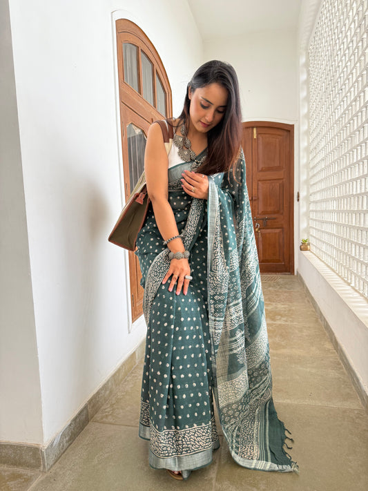 Neema Dabu Linen Saree (Teerth By Amaanyaa)
