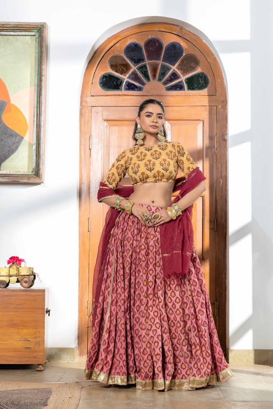 Hetvi Gulabi Handblock lehenga