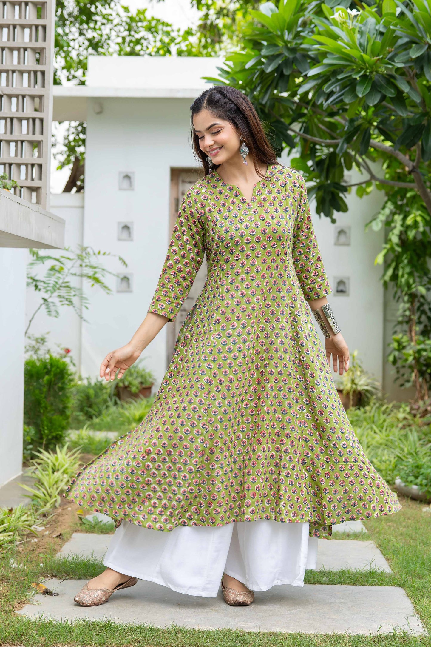Akrita Dabu Slub Cotton kali Kurta Set