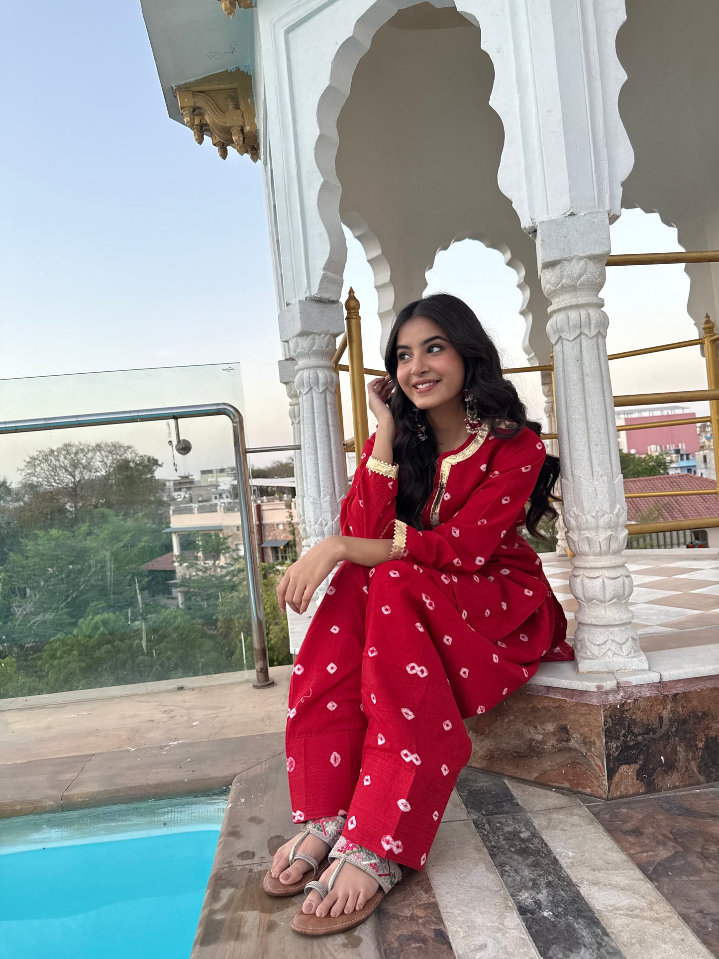 Mannat Red Bandhani Farshi Set