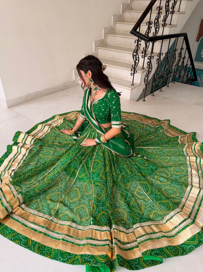 Shweta Green Bandhani Lehenga
