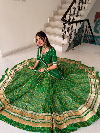 Shweta Green Bandhani Lehenga