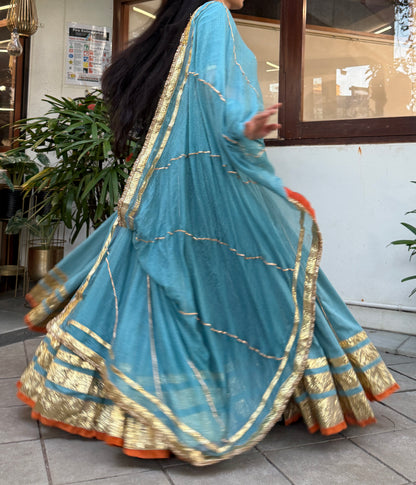 Mannat Firozi Lehenga