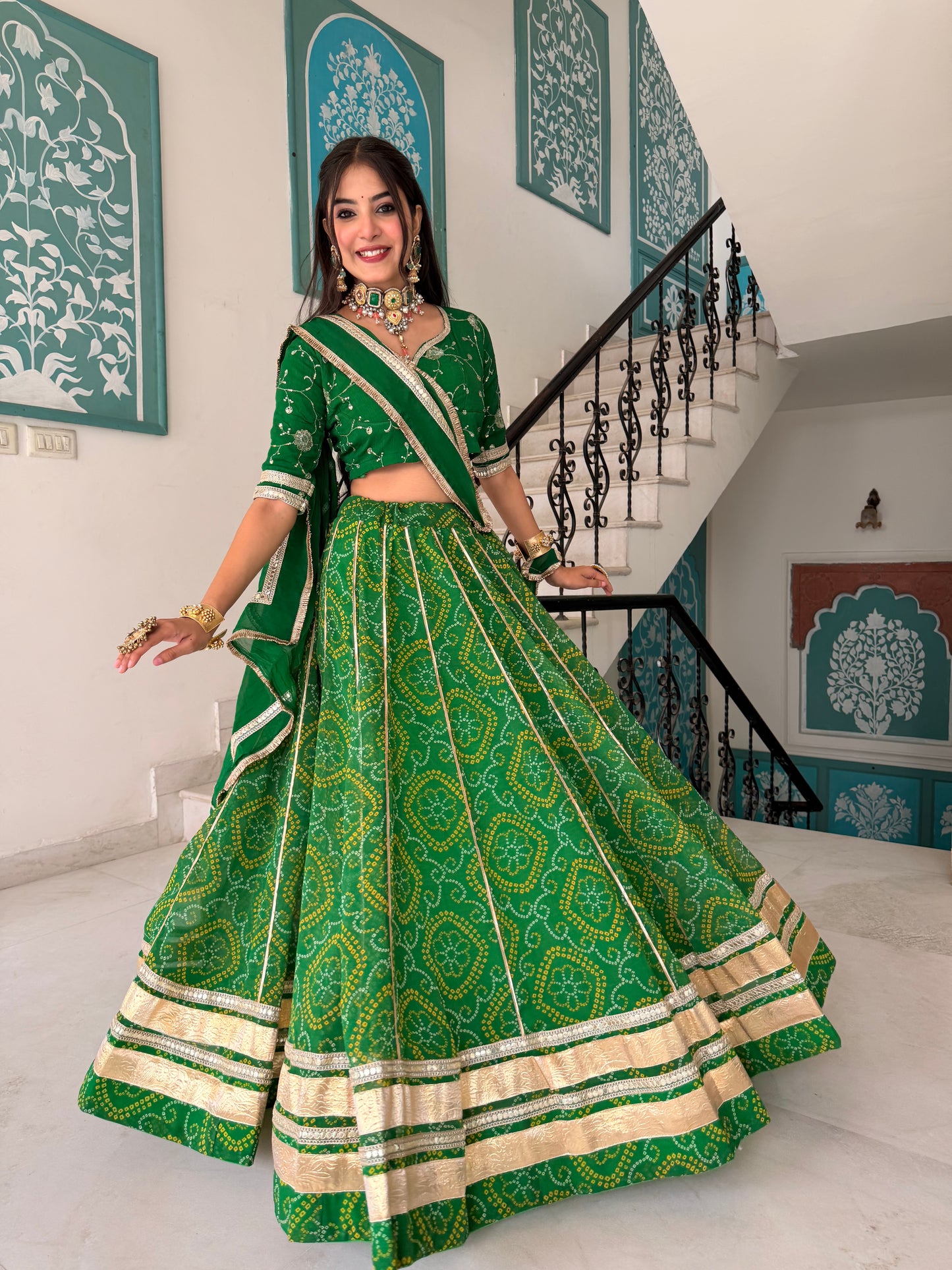 Shweta Green Bandhani Lehenga