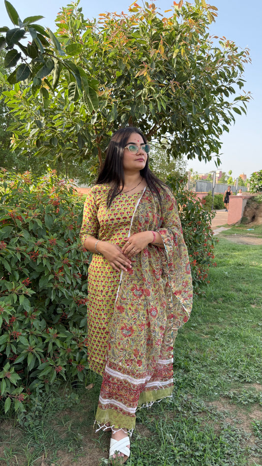 Muskan Handblock Suit Set