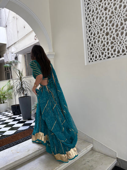 Siddhi Firozi Bandhani lehenga