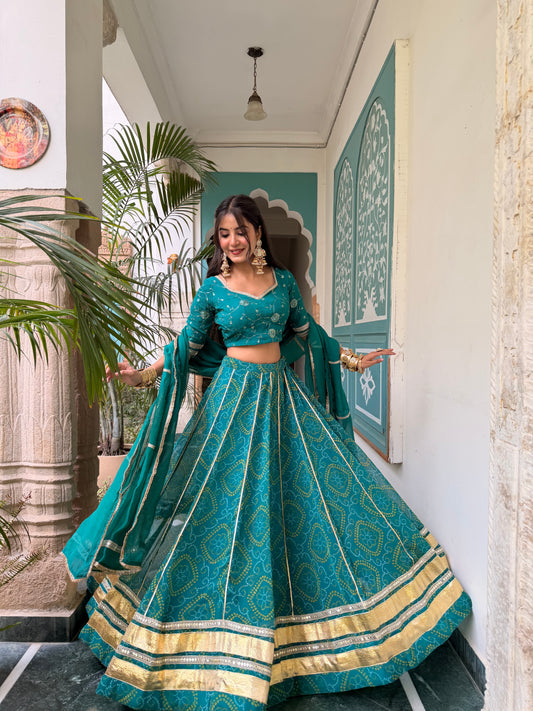 Shweta Aqua Bandhani Lehenga
