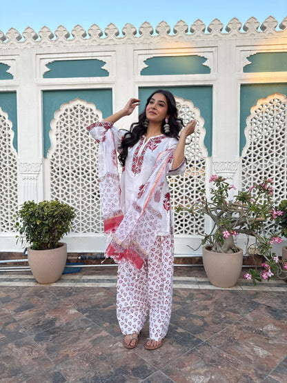 Prakriti Red Handblock Farsi Set