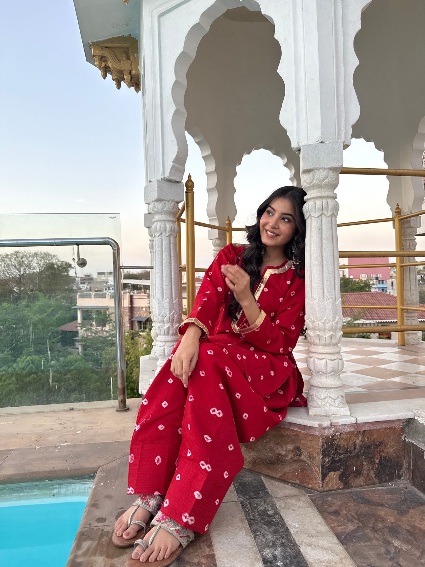 Mannat Red Bandhani Farshi Set