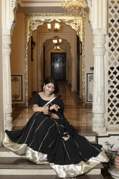 Maithili Black Lehenga